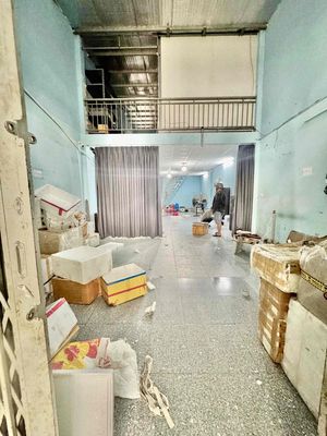 Five, five by 22 mphmm of amphithropia (2 bedroom 2 toilets) 6 meters down. số 14th Street