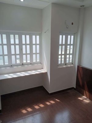 Nice house for short term 3, 588, monthly.