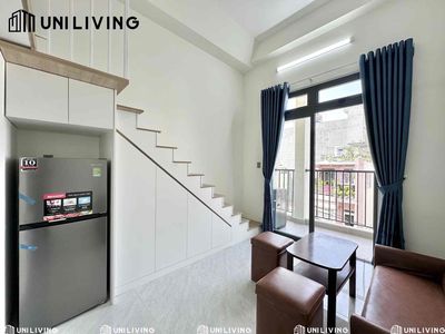 immediately Lê Văn Việt is available