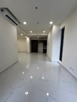 There's two bedrooms left, two toilets, 96 meters, six million in shock with car, ntcb.