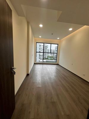 There's two bedrooms left, two toilets, 96 meters, six million in shock with car, ntcb.