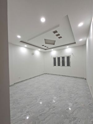 5 x 20 meters, 5 floors 5 bedroom 5 toilets near cv, stoopmart