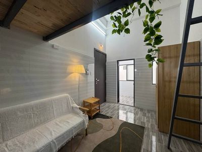 The new student room built Phú Nhuận Lê Văn Sỹ right in the Ba Bell church