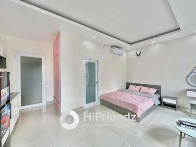 Studio Department, Etown Cộng Hòa
