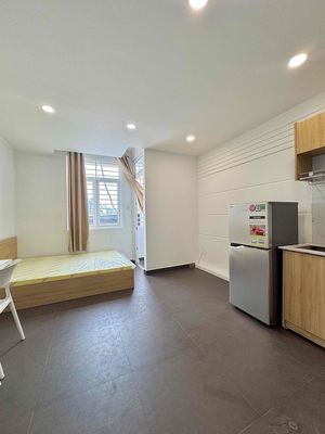 Rent is a new balcony. 100% N4 blues. Landmark 81.
