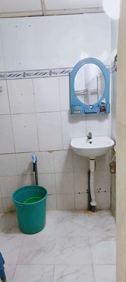 Rent the entire Nguyễn Thị Xiếu alley near the open bridge.