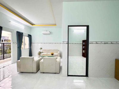 Clears a 50-metre bedroom full of elevators.