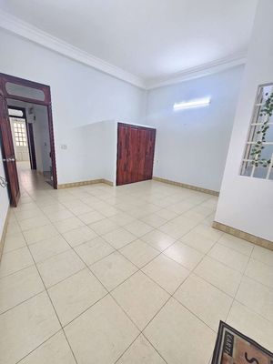 The house is wide open. Three bedrooms wide.