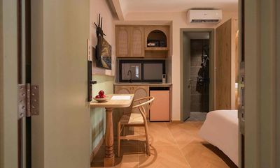 Open the full-intracted service apartment in District 1 (right at the hospital)
