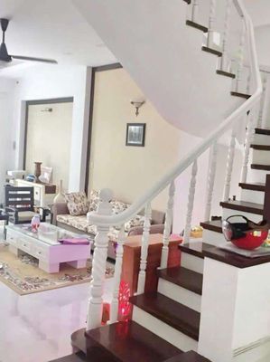 The full interior is 1 .10/10 floors 5 x 18 meters 3 Phú Mỹ Room
