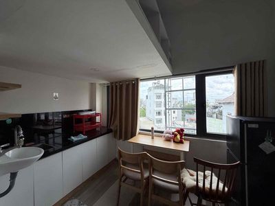 Rent room Full Seven, sky window