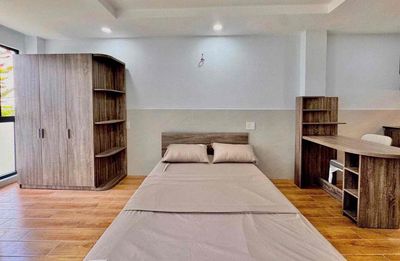 Rent a balcony, private washing machine--Nguyễn Thị Minh Khai, District 3
