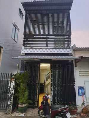 Rent a safe neighborhood, a nice house near the market.