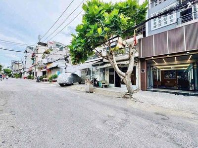Rent a số 4 front house (4 x13) 3 floors, 5 bedrooms, 4 interior toilets