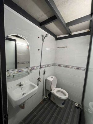 I'll rent a clean new room with my own garage.