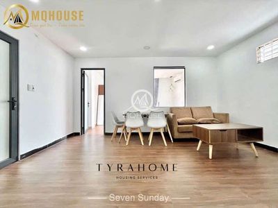 A super house. One bedroom. An elevator in the side of the divy chain.