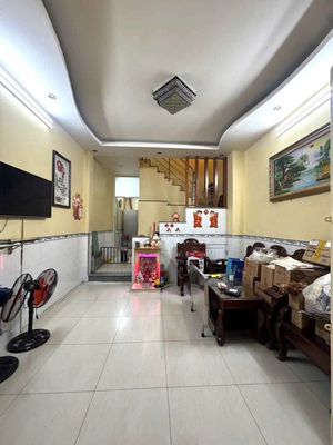 Two bedrooms, two toilets... zqz0.