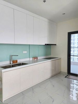 American senior apartment Ha-go-three bedrooms, no interior 115 meters for 19.5 million a month, the house is empty.