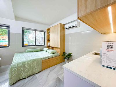 rent a large sky window studio Tô Hiến Thành private washing machine