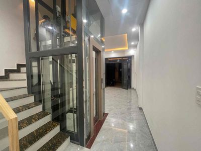 New building is 100% 4th floor 5 bedroom - an elevator - 980 Nguyễn Duy Trinh District 9
