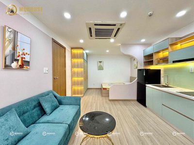 Top kitchen separation studio, full interior at the front kcn