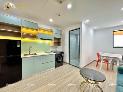Top kitchen separation studio, full interior at the front kcn