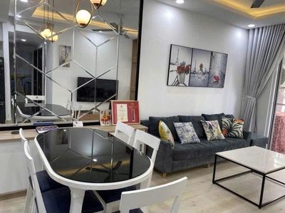 Saigonres Plaza-three bedrooms, high-level interior, 89 meters2, 16 million a month.