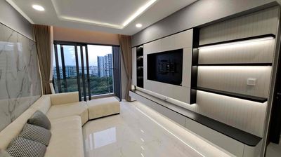 He rented two rooms of Brilliant Full interior.