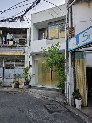 Rent a two-story one-story house at Tân Bình-Vân Côi, 100 M2