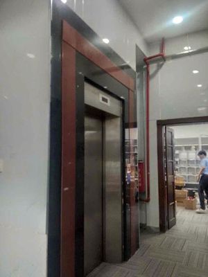 Rent the building one Chu Văn An Bình Thạnh, 8 x20 meters, 5th floor ground vault