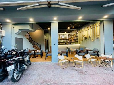 Rent a Trường Sa Tân Bình, 8 x 9 meters, 2nd floor, roof all the time.