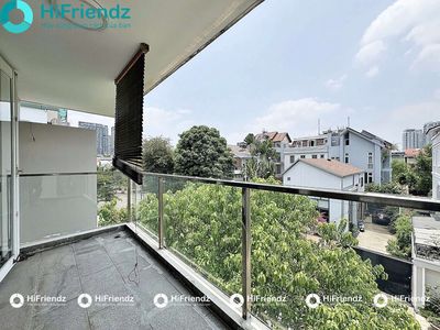 Rent a super-smooth balcony--full of fine furniture, tomorrow's life.