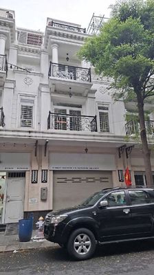 Rent a Số 1 City Street 7 Gò Vấp, 5 x 20 meters, 3rd floor beautiful