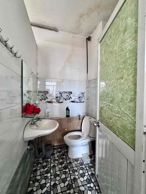 Hire Studio Balcon 25 m2 Cor. Cao Thắng District 10