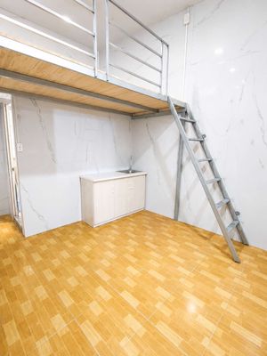 Rent room-- clean, secure.