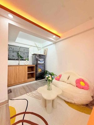 With 5 million and 5 right now, there's a full bedroom right here in Bến Thành.