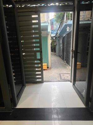 The square root house - Tôn Đản 3 bedroom 3 toilets