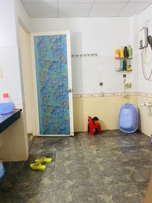 Rent room L2 wide, large window, private toilet - Nguyễn Tử Nha, tb