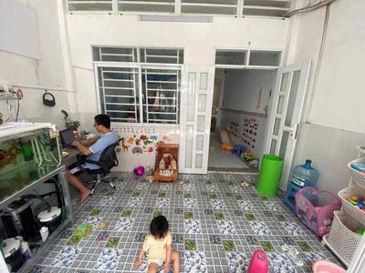 Rent 4 x16 meters, C4, 3 bedrooms, alley car, 1/ Nguyễn Văn Quá, District 12