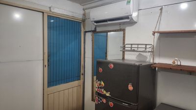 Cold room, comfortable enough, near the Republic--Tân Bình, for 2.49 million.