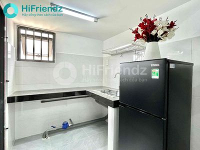 A cheap Vườn Lài student room.