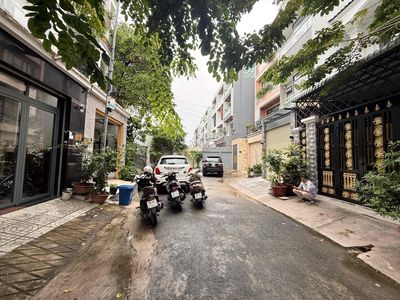 Khu Anh Tuấn Nhà Bè House