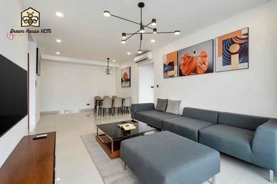 Renting Saigon Royal 2 bedrooms - 2 View toilets heading to District 1