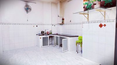 Family, we need to rent a house at 163 lý nam đế-7.
