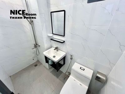 Studio for one, clean house, and a common balcony for only five million.