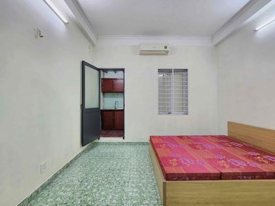 Open window pantage room - K300 - near Communist lotte