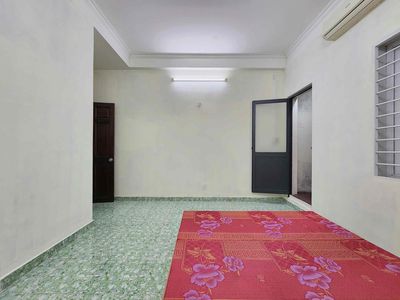 Open window pantage room - K300 - near Communist lotte