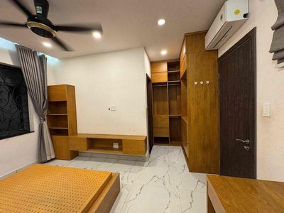 Rent a four-story apartment with an elevator on the side of the P River. Hiệp Bình Chánh. Thủ Đức