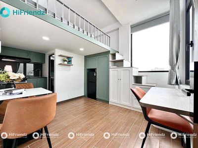 Let's rent the new Mini-Claude, 100 percent, right here, right at Mart.