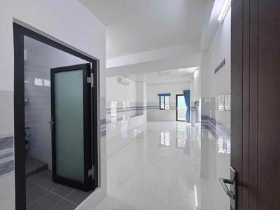Room clear - move in Right - there's a super open balcony that's 50 meters wide